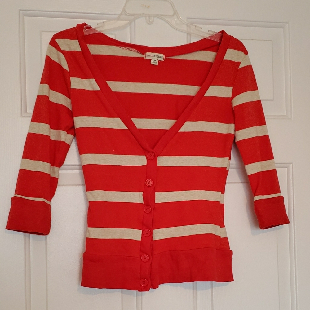 Quarter sleeve cardigan